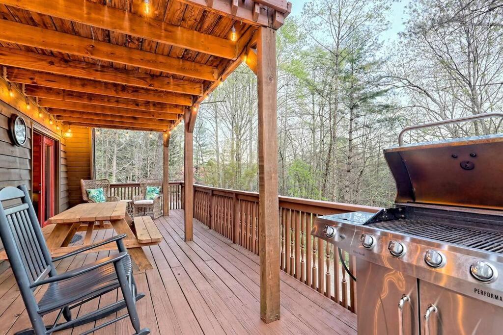 Near Downtown Helen - Hottub, Sauna, Game Room, Fire Pit Экстерьер фото